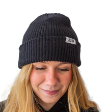 Load image into Gallery viewer, SHELTON black and gray &quot;trucker&quot; hat
